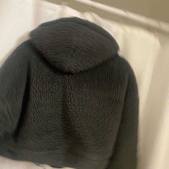 Faux fur zippered cropped jacket - Picture 6 of 8